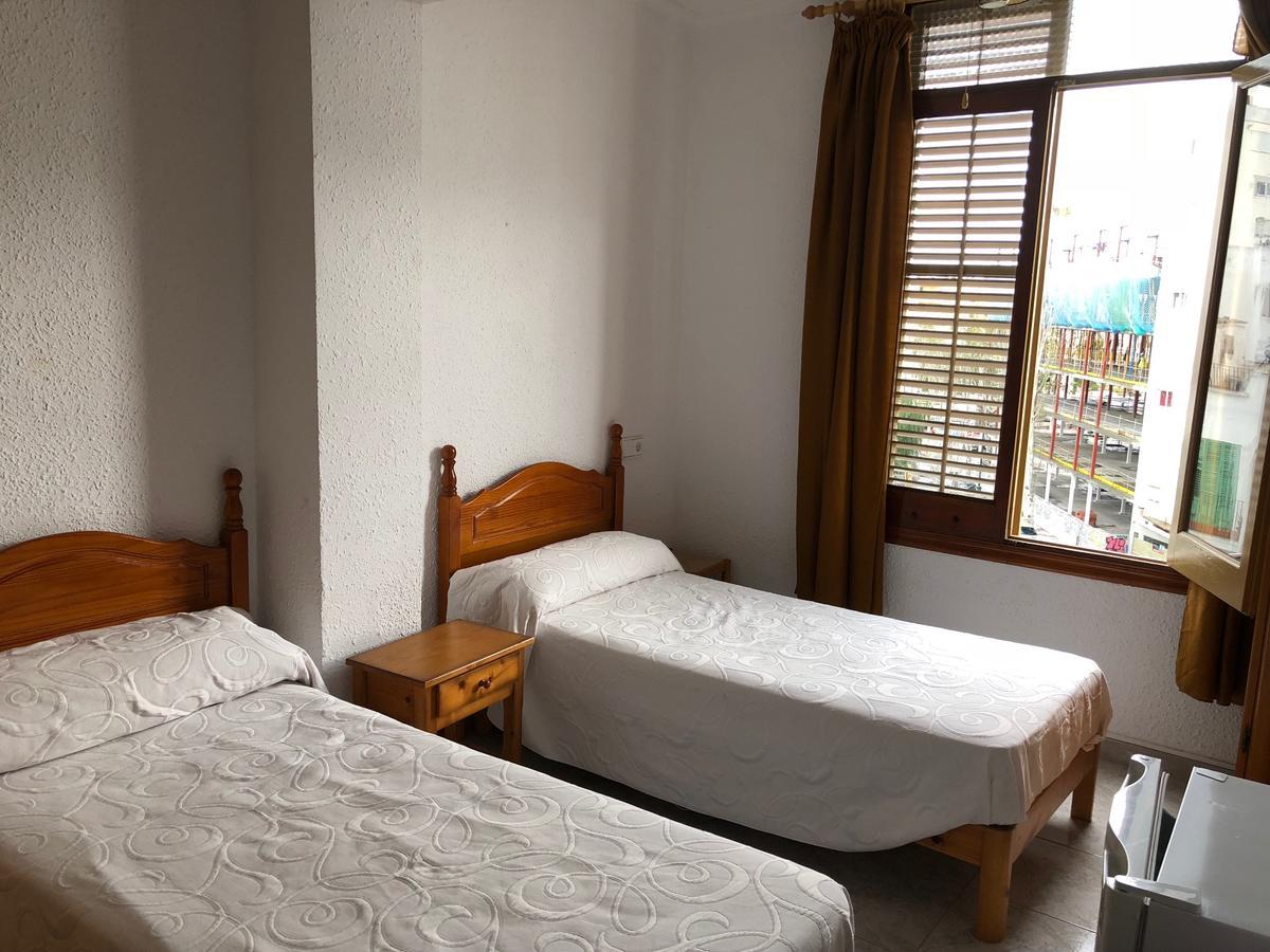 Casa De Huespedes El Almendro Hotel อิบิซาทาวน์ ภายนอก รูปภาพ