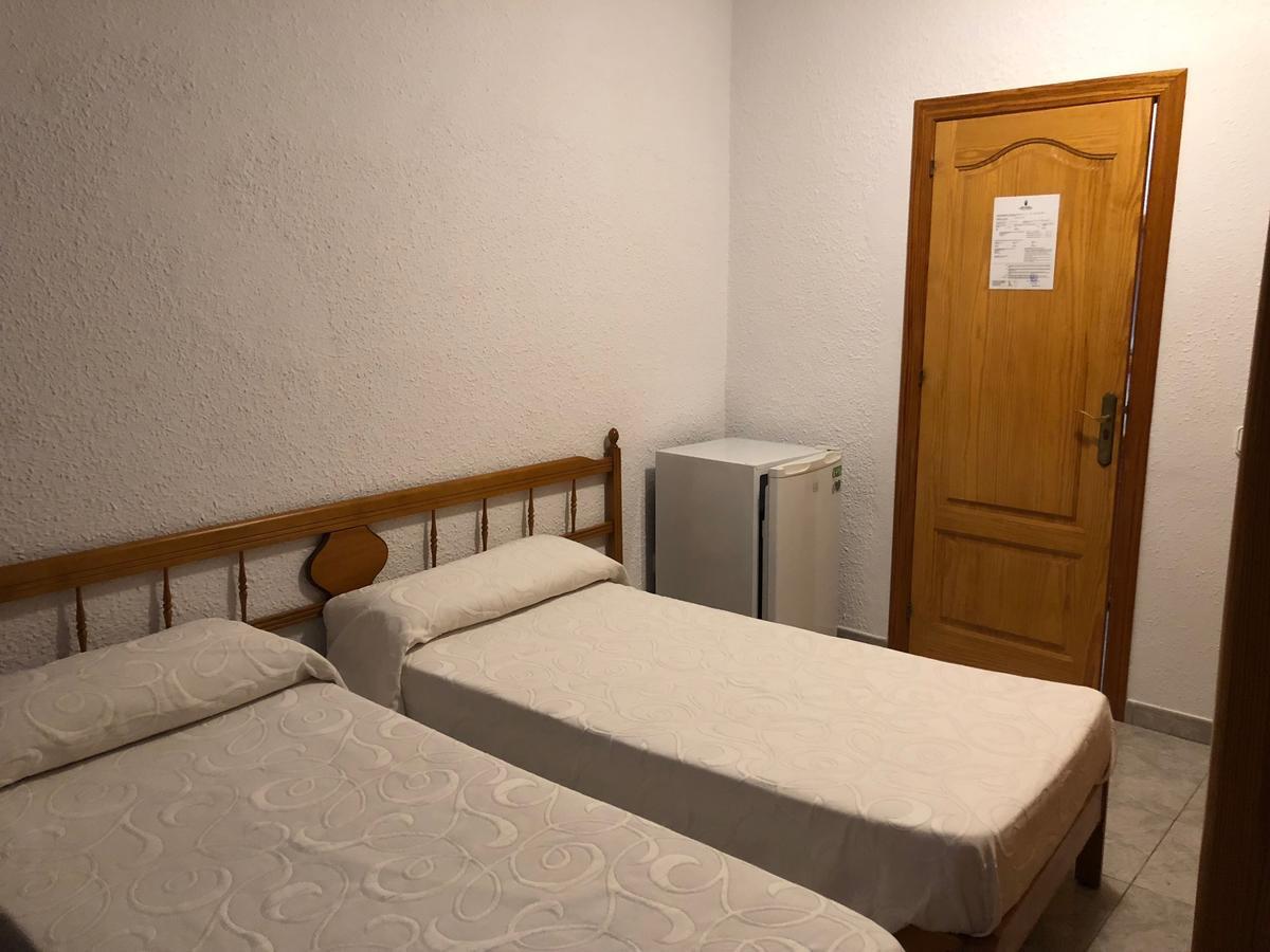 Casa De Huespedes El Almendro Hotel อิบิซาทาวน์ ภายนอก รูปภาพ