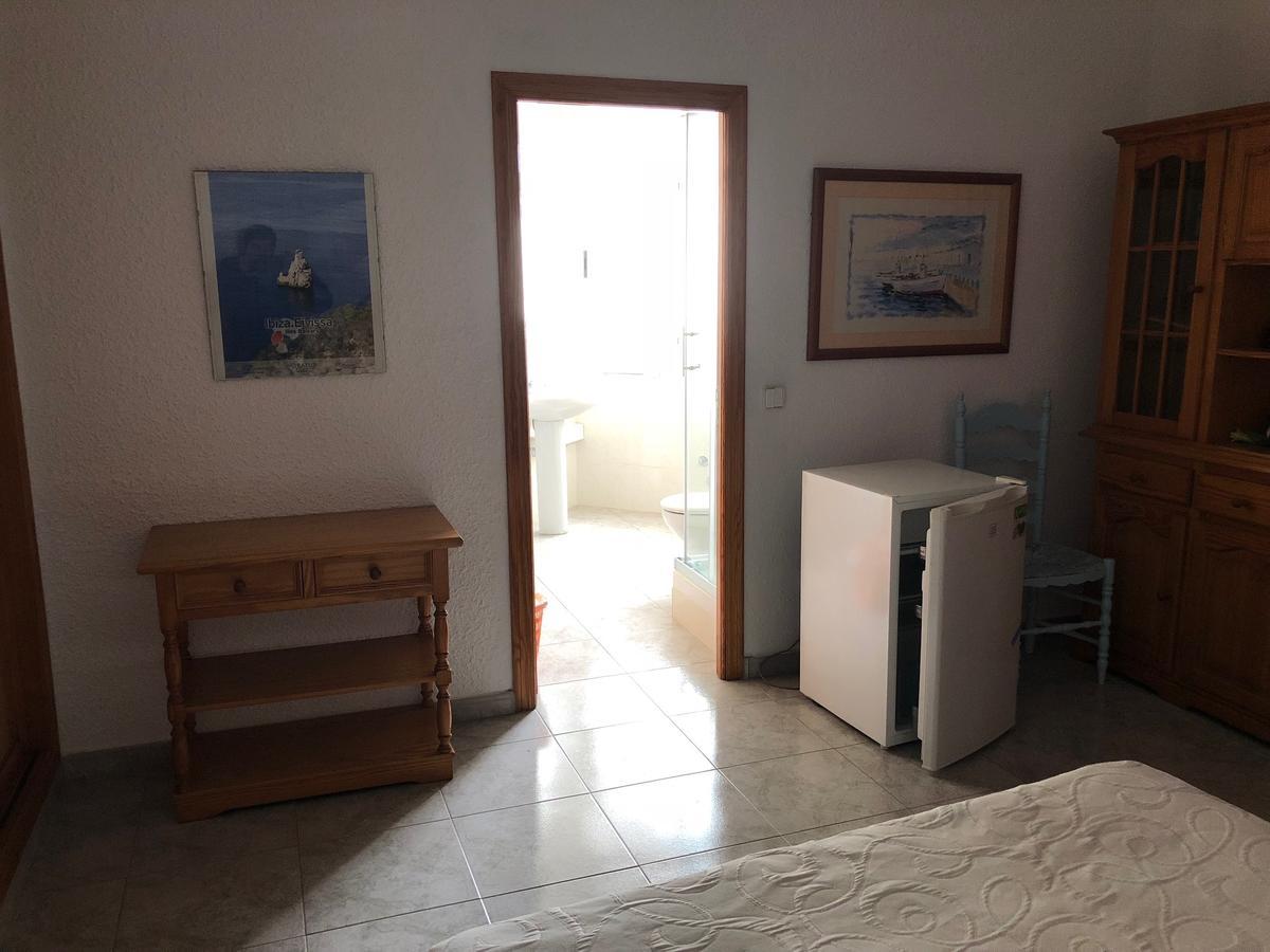 Casa De Huespedes El Almendro Hotel อิบิซาทาวน์ ภายนอก รูปภาพ